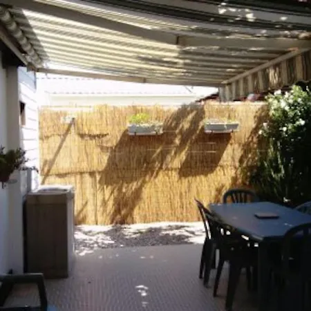 בקתה Le Pavillon סיג'אן